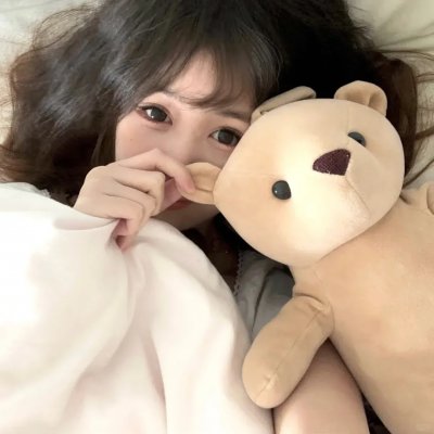 夜晚的水母不会游泳